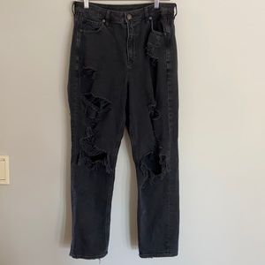American Eagle Distressed Mom Jean - Size 10